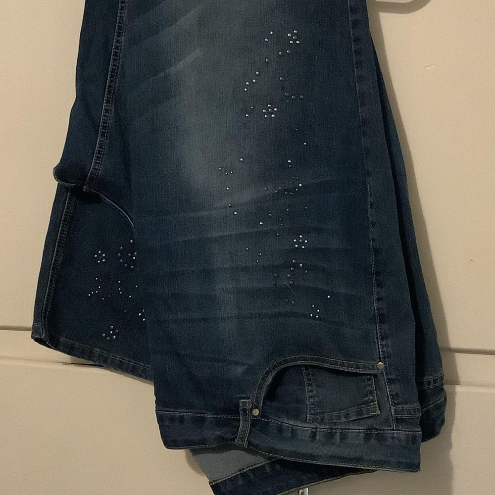 Loralette Stretch Jeans with metal stud pattern size 24